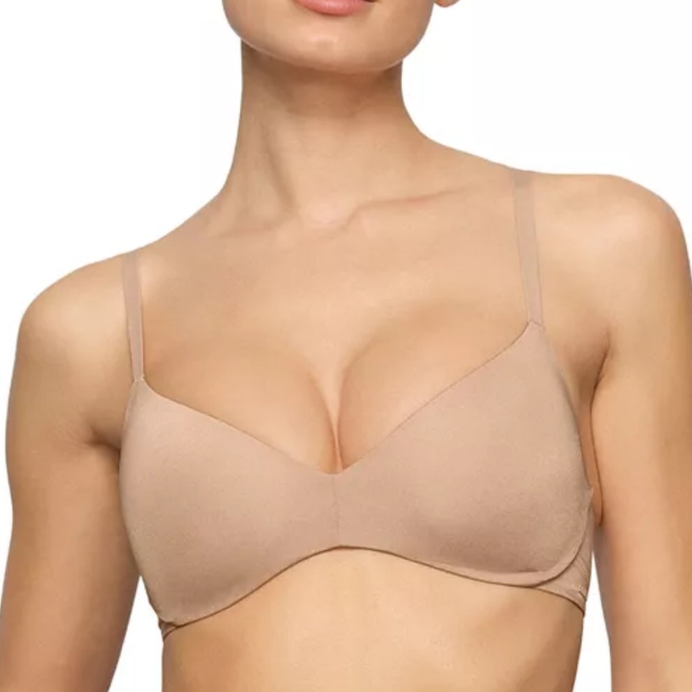 SKIMS Wireless Form Push Up Plunge Bra, Clay